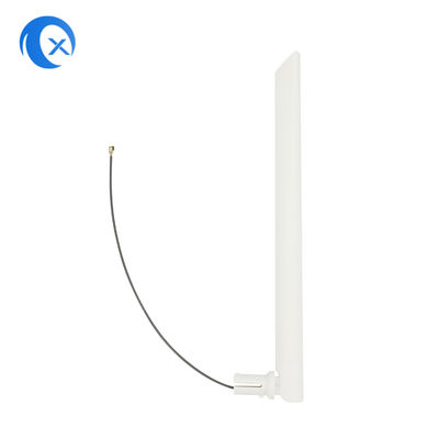 飛行鉛が付いている刃の形2.4G Omni WiFiのアンテナ5dBi